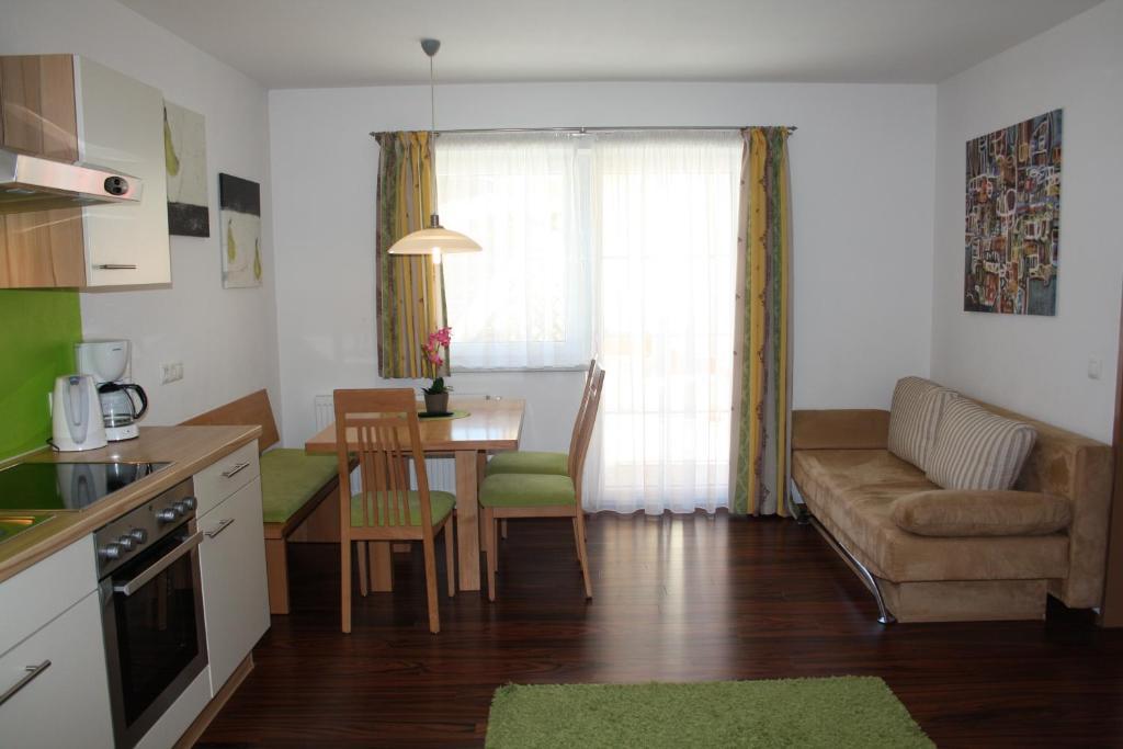Alpenjuwel Appartements フラッハウ 部屋 写真